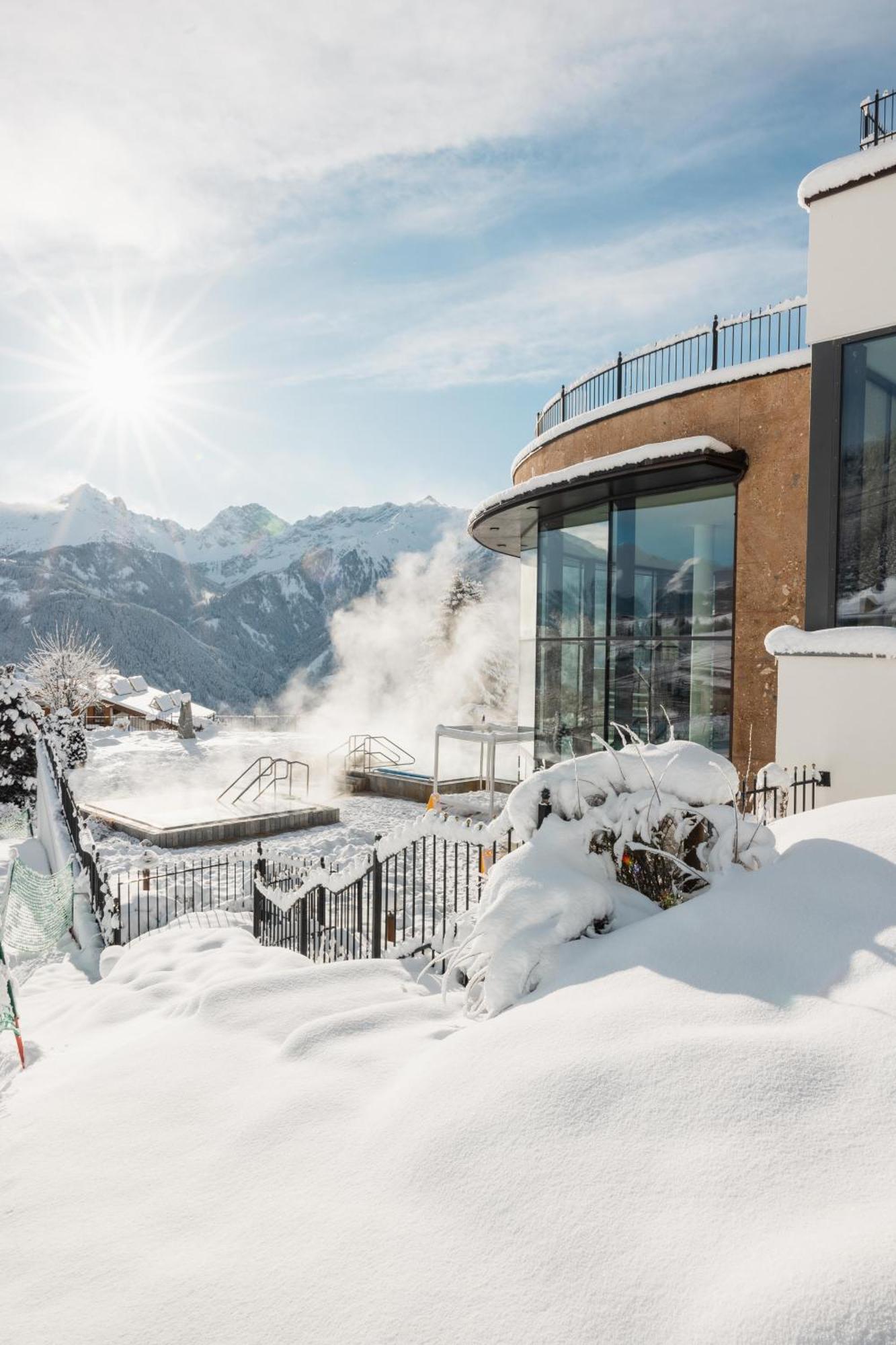 Schlosshotel Fiss Bagian luar foto
