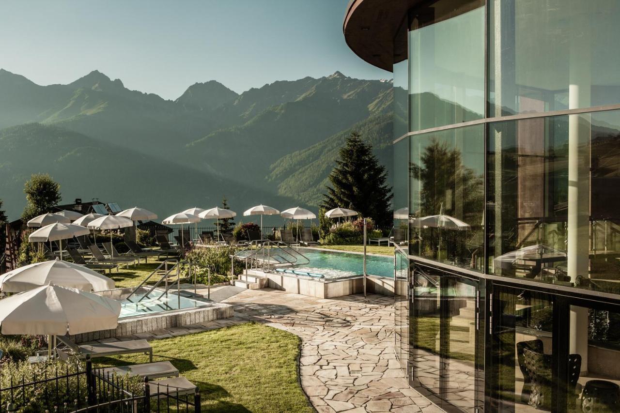 Schlosshotel Fiss Bagian luar foto