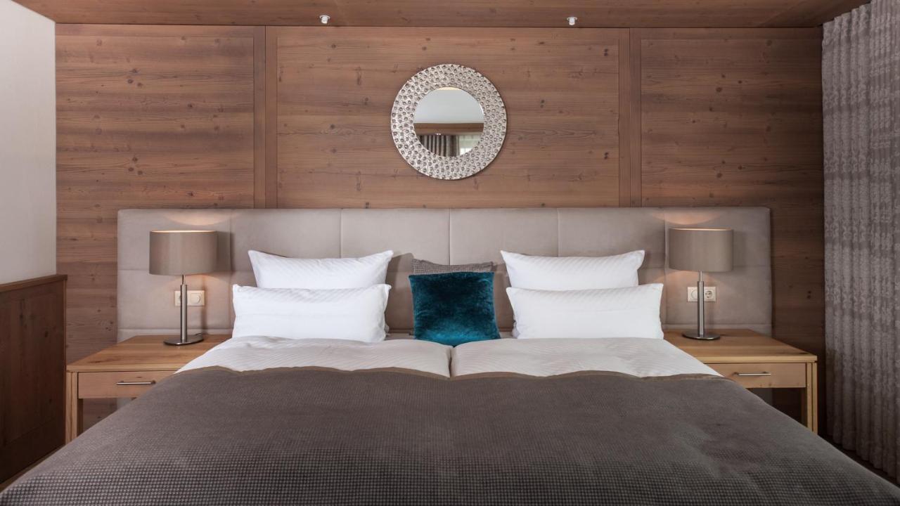 Schlosshotel Fiss Bagian luar foto