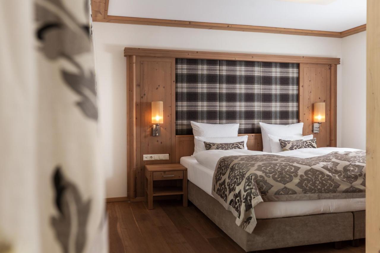 Schlosshotel Fiss Bagian luar foto