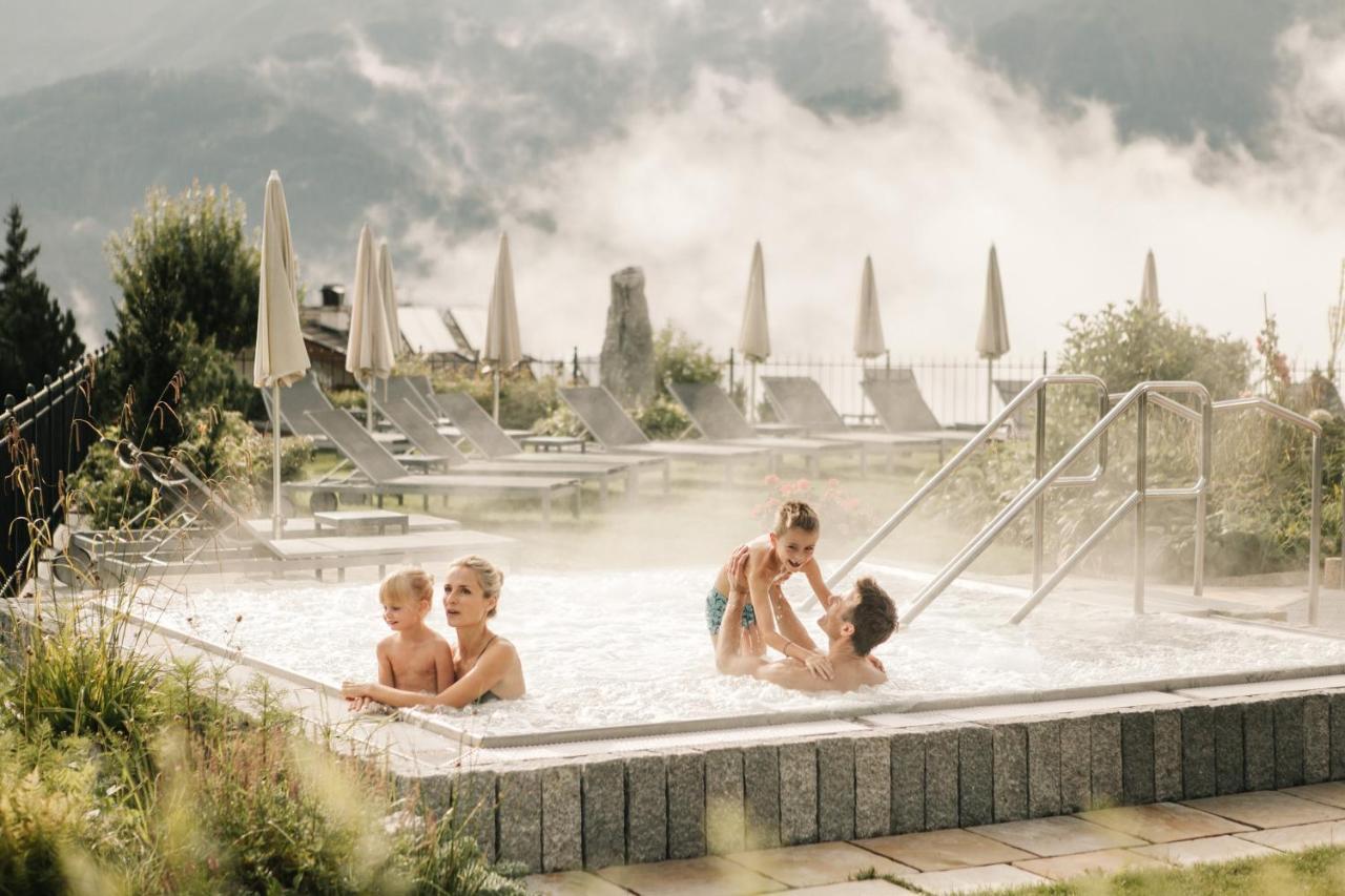 Schlosshotel Fiss Bagian luar foto